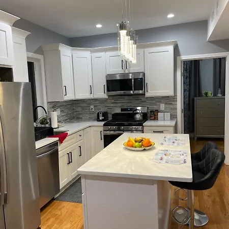 Brand New Luxury Rooms Near Downtown Boston-3